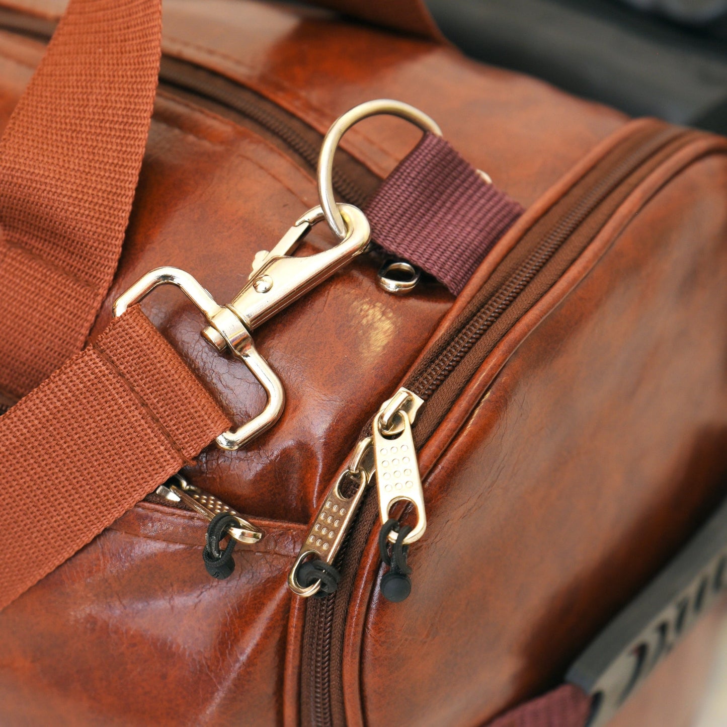 ZORRO DUFFEL BROWN